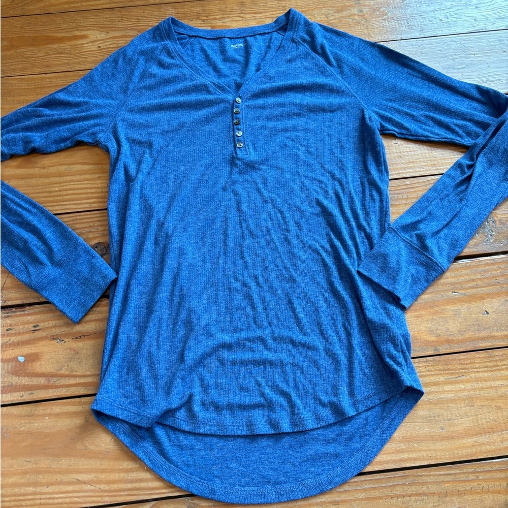 (623) *GAPBODY SHIRT*